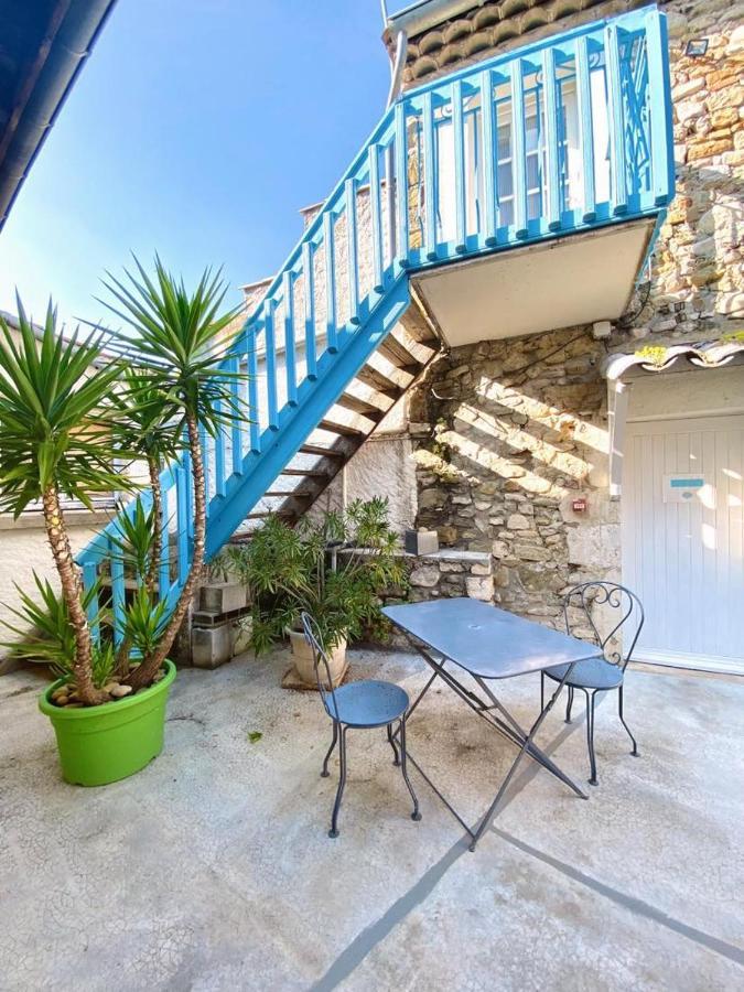 Hotel Les Voyageurs Charols Esterno foto