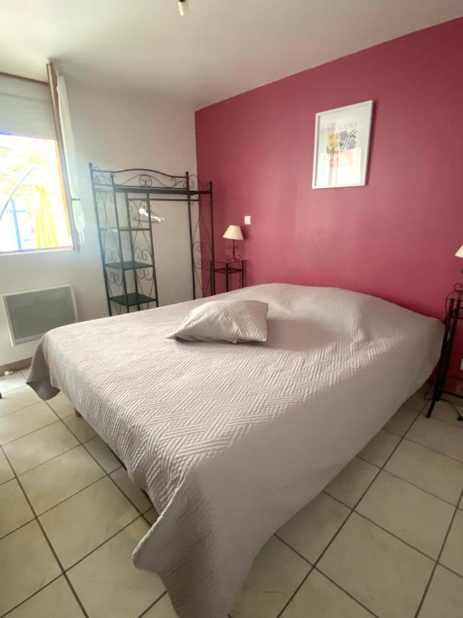 Hotel Les Voyageurs Charols Esterno foto
