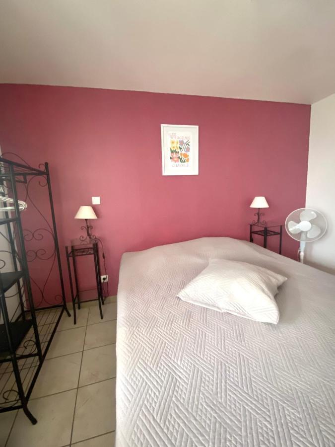 Hotel Les Voyageurs Charols Esterno foto